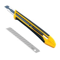 Rubber grip utility knife features an anti-slip cushion grip for exceptional comfort and safety.