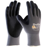 MaxiFlex Ultimate Gloves keep hands cool and dry.